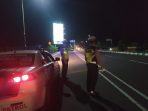 Patroli Satlantas Polres Lobar, Ingatkan Prokes (2)