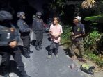 Kegiatan Patroli Tim Puma 8 Polres Lobar, Temukan Warga Minum Miras di Pinggir Jalan