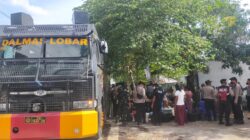 Polres Lombok Barat Salurkan Bantuan Air Bersih di Kuripan, Puji Tertibnya Antrean Warga