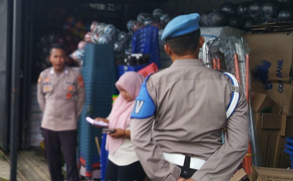 Polsek Kediri Intensifkan Kegiatan Patroli Dialogis di Desa Gelogor Menjelang Pilkades Serentak