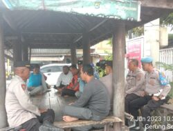 Kapolsek Gerung Gelar Program Jumat Curhat Polri Bersama Tukang Ojek, Tingkatkan Kedekatan dengan Masyarakat