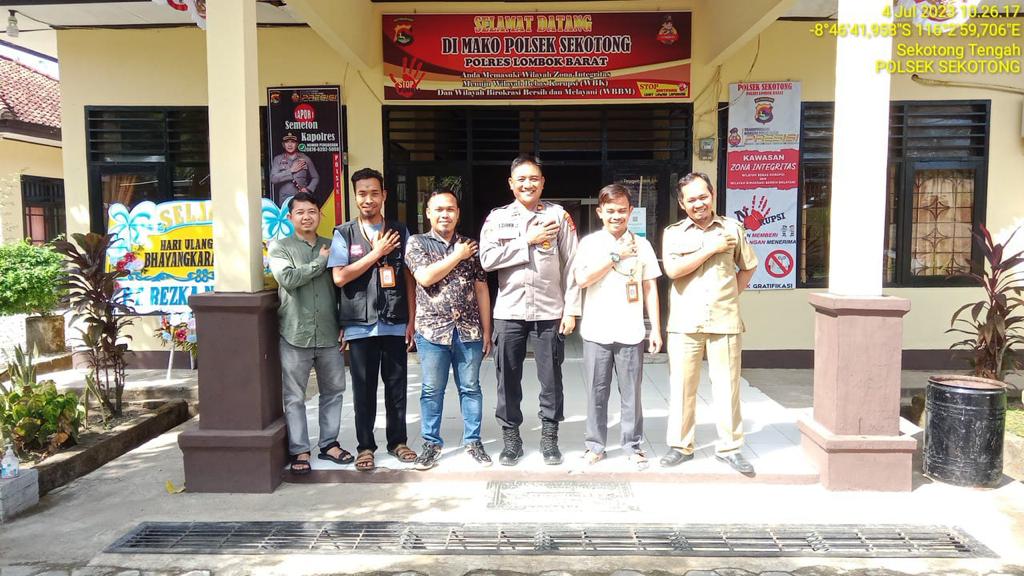 Persiapan Kirab Pemilu 2024, Kapolsek Sekotong Terima Kunjungan PPK Kecamatan Sekotong di Lombok Barat