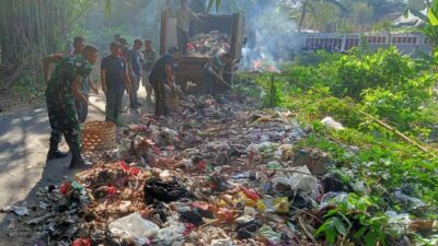 Komitmen Pemerintah Desa Taman Sari: Gotong Royong Bersihkan Sampah dan Ajak Warga Sadar Lingkungan