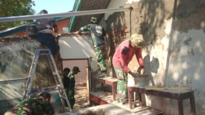 Koramil Sekotong dan Yayasan Dasi Lobar Kolaborasi Perbaiki MCK di Pondok Pesantren Tarbiyatus Sibian