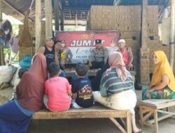 Gelar Jumat Curhat, Polsek Gerung Sosialisasi TPPO Cegah Tindakan Kejahatan