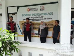Polres Lombok Barat Patroli di Kantor Bawaslu Lombok Barat