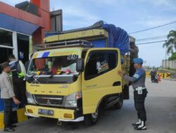 Polsek Kawasan Pelabuhan Lembar Amankan Pembelian Tiket di Toll Gate Lembar, Lombok Barat