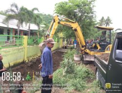 Kodim 1606 Mataram Bersama Polres Lombok Barat Melaksanakan Kegiatan Karya Bakti