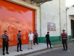 Polres Lombok Barat Perketat Pengamanan Gudang Logistik KPU, Kantor KPU, dan Bawaslu (3) Polres Lombok Barat Perketat Pengamanan Gudang Logistik KPU, Kantor KPU, dan Bawaslu