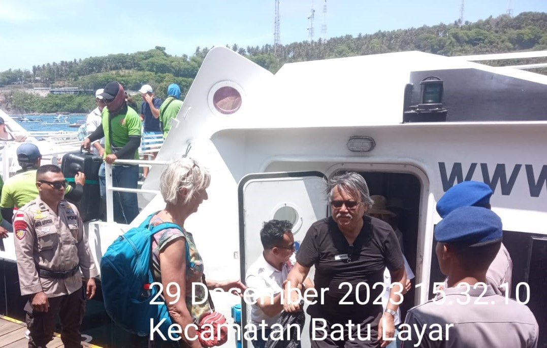 Subsatgas Polair OMB Polres Lombok Barat Patroli di Pelabuhan Senggigi