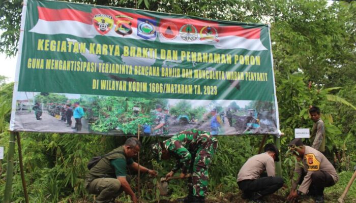 Kodim 1606/Mataram dan Komunitas Motor Bersatu Tanam 1000 Pohon di Dusun Serumba