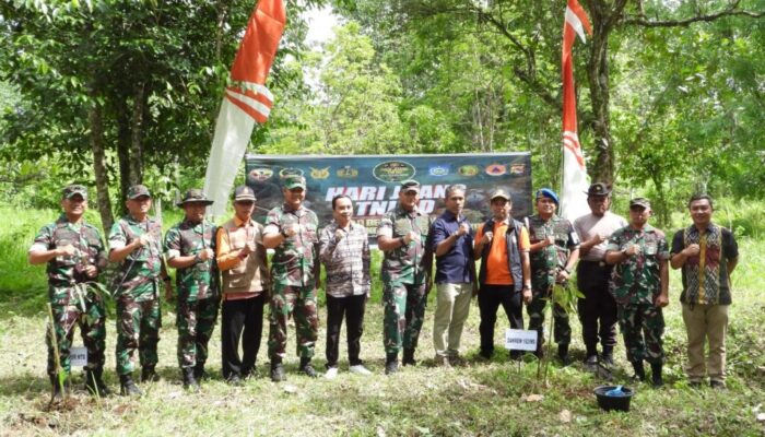 Karya Bakti Penanaman Pohon Dalam Rangka Hari Juang TNI AD di Lombok Barat