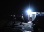 Polres Lombok Barat Menjaga Keamanan Kampanye Dialogis Caleg di Desa Kuranji Dalang