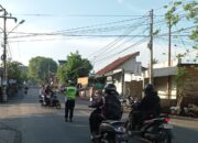 Satgas Kamseltibcarlantas Polres Lombok Barat Antisipasi Laka Lantas dan Pengawalan Logistik Pemilu