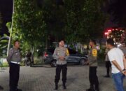 Kapolres Lombok Barat Tinjau Keamanan Kantor Camat Gerung, Tekankan Antisipasi Gangguan Sitkamtibmas (2) Kapolres Lombok Barat Tinjau Keamanan Kantor Camat Gerung, Tekankan Antisipasi Gangguan Sitkamtibmas