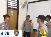 Polisi dan PPK Sekotong Cek Logistik dan Kotak Suara (2) Polisi dan PPK Sekotong Cek Logistik dan Kotak Suara