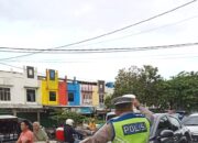 Polsek Kediri Wujudkan Komitmen Pelayanan Prima melalui Pengaturan Lalu Lintas Pagi (2) Polsek Kediri Wujudkan Komitmen Pelayanan Prima melalui Pengaturan Lalu Lintas Pagi