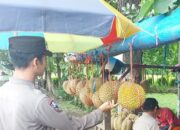 Sat Binmas Polres Lombok Barat Gelar Binluh dan Sosialisasi Kamtibmas di Lapak Buah Simpang Lima Gerung