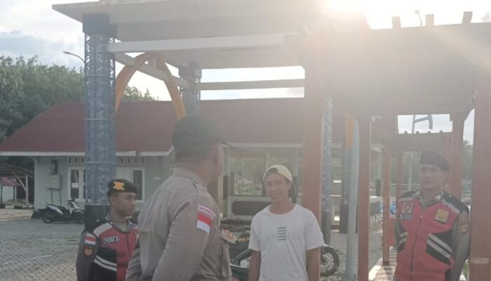 Polsek Sekotong Gencar Patroli Dermaga Tawun, Ciptakan Kamtibmas Kondusif dan Amankan Pengunjung