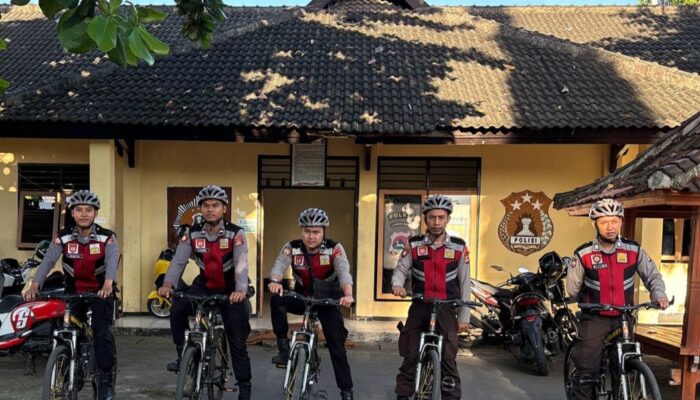 Polres Lombok Barat Gelar Patroli Sepeda di Perumahan Padat Penduduk, Cegah Gangguan Kamtibmas