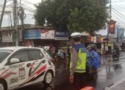 Polsek Batulayar Gelar Patroli Sore di Senggigi untuk Cegah Kemacetan dan Laka Lantas