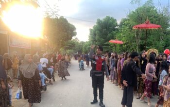 Polsek Sekotong Jaga Kelancaran Nyongkolan di Desa Pelanggan