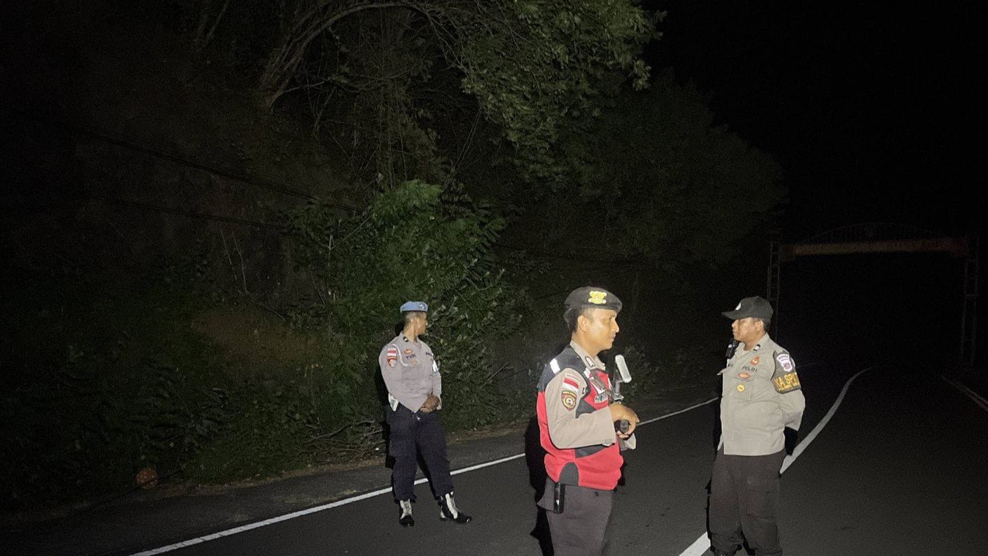 Patroli Dini Hari Polsek Sekotong Jaga Keamanan Wilayah Rawan Aksi Kriminalitas