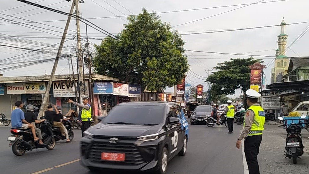 Upaya Polsek Batulayar Dalam Meningkatkan Keamanan dan Kelancaran Lalu Lintas di Senggigi Menjelang