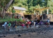 Sinergi Masyarakat dan TNI : Gotong Royong Bersihkan Sungai Demi Masa Depan Pertanian