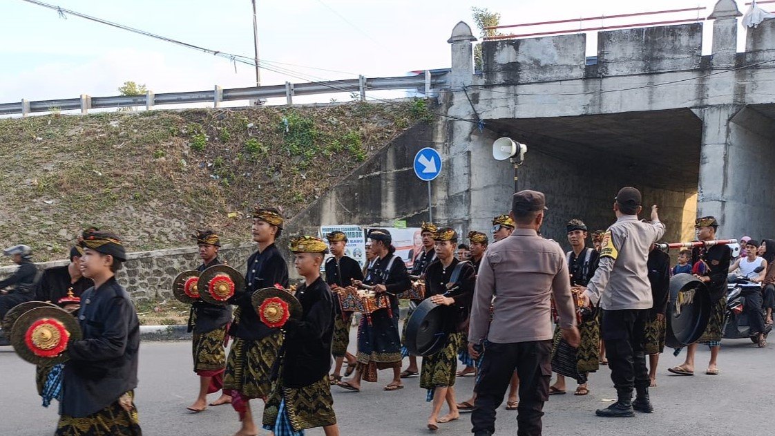 Gendang Beleq Meriahkan Tradisi Nyongkolan di Lombok Bara