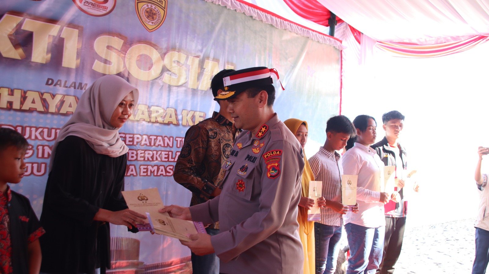 Polda NTB Tanam Ribuan Bibit Pohon