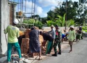 Semangat Gotong Royong Pembangunan Gerbang Masjid Nurul Falah di Desa Kedaro