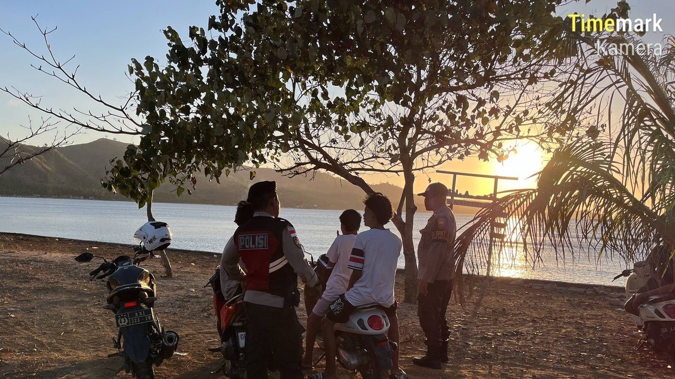 Patroli Ketat Polsek Sekotong Jaga Keamanan Objek Wisata Pantai Kemos