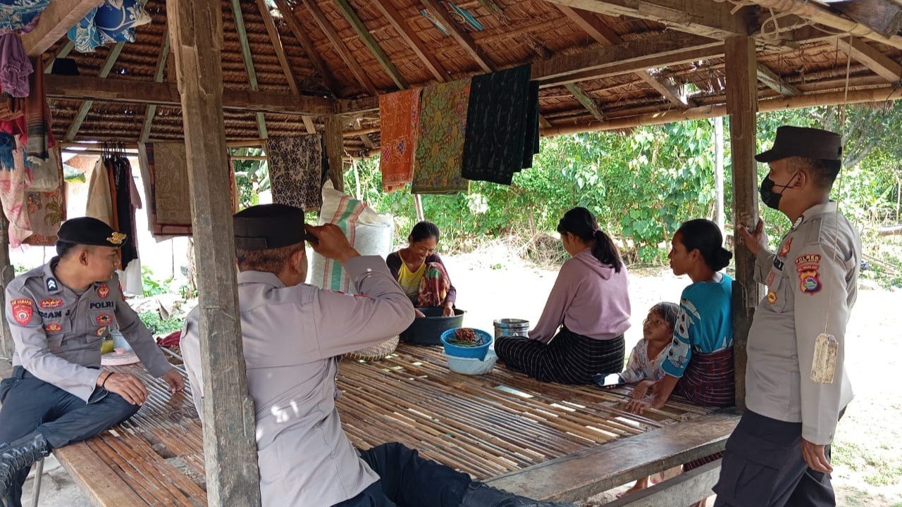 Polsek Sekotong Jaga Ketat Pulau Terluar, Patroli Intensif dan Silaturahmi di Pulau Sepatang