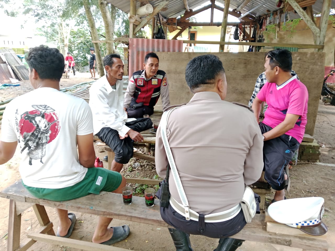 Sinergi Polisi dan Masyarakat: Jaga Kamtibmas Sekotong