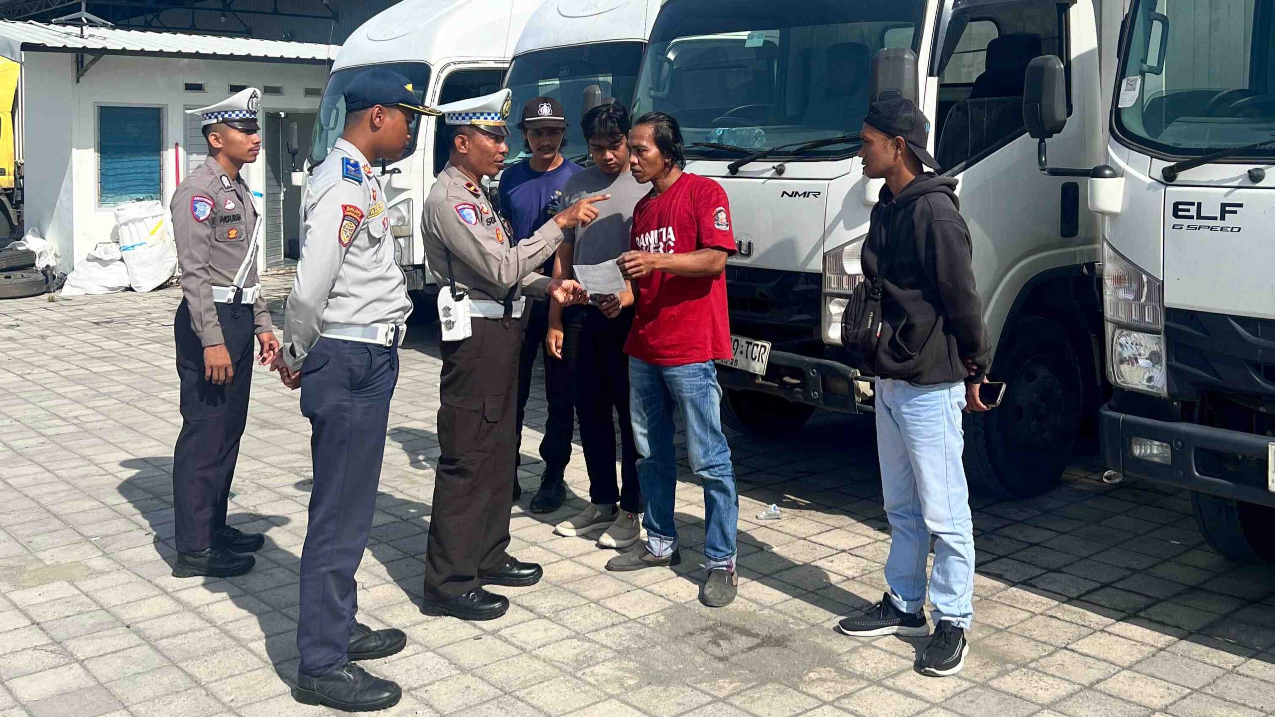 Satlantas Polres Lobar Edukasi Karyawan Shopee tentang Keselamatan Berkendara