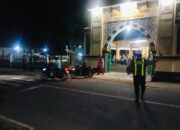 Ramadhan Aman! Polisi Kawal Sholat Tarawih di Sekotong