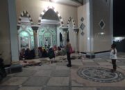 Ibadah Tarawih Makin Khusyuk, Polisi Kawal Keamanan Masjid