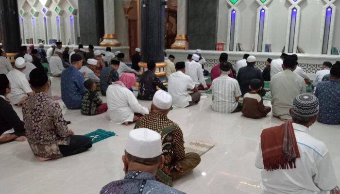 Bupati Lombok Barat Dengarkan Aspirasi Warga dalam Safari Subuh