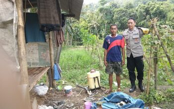 Bhabinkamtibmas Babussalam Dorong Warga Tanam Sayur untuk Ketahanan Pangan