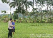 Sinergi Bhabinkamtibmas dan Petani Cendi Manik Dukung Ketahanan Pangan Lokal