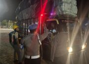 Polsek Kawasan Pelabuhan Lembar Cegah Gangguan Kamtibmas Lewat Pemeriksaan Bongkaran