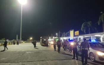 Sinergi Polisi dan Warga: Patroli Preventif di Kecamatan Gerung Jaga Kondusifitas