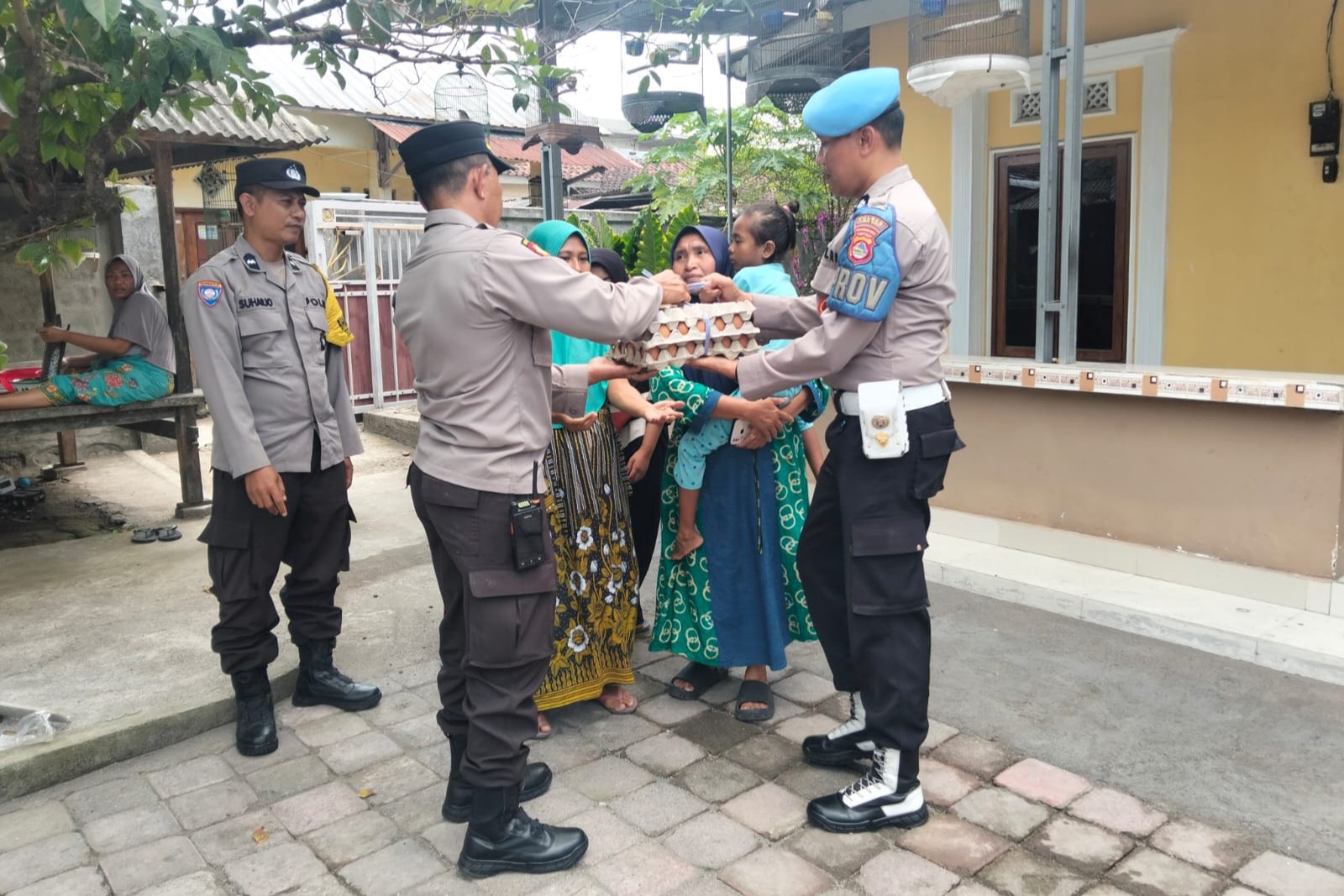 Program Telur Polsek Kediri Dapat Dukungan Pemuda Desa Gelogor, Wujudkan Zero Stunting