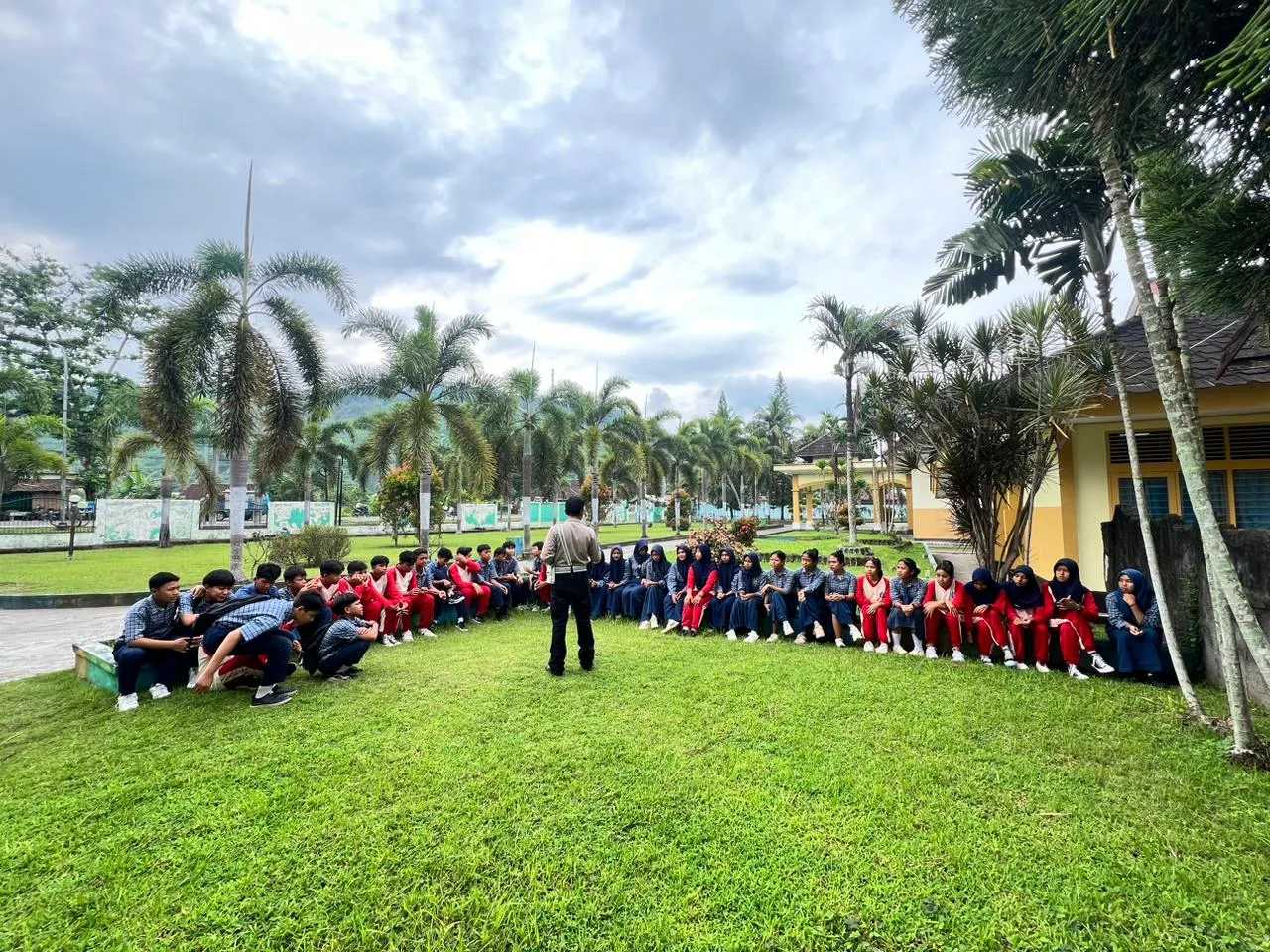 PKS SMPN 1 Lembar Jadi Teladan Keselamatan Berlalu Lintas di Lombok Barat