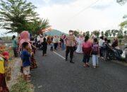 Nyongkolan Suku Sasak di Kuripan: Polisi Urai Kepadatan Lalin