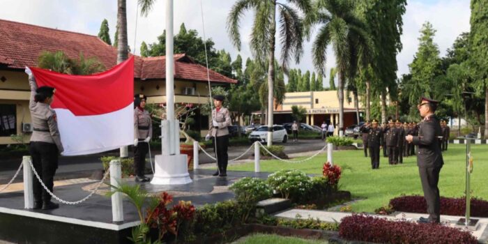 Upacara Hari Ibu ke-97 di Mako Polres Lombok Barat